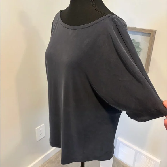 lululemon Black Drapey Softstreme Boatneck Short Sleeve Top NWT! - Picture 9 of 13